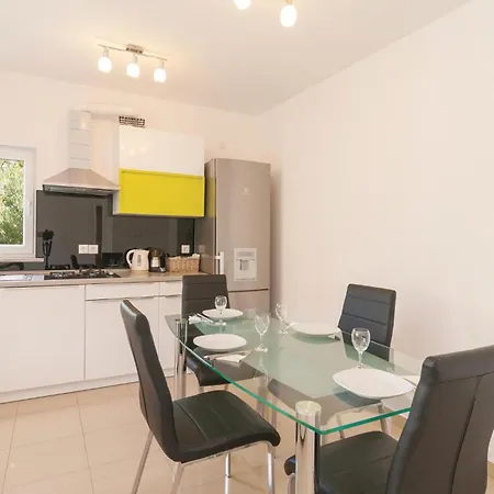 Amazing In * Supetar