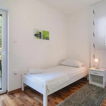 Amazing In Σπίτι διακοπών Supetar